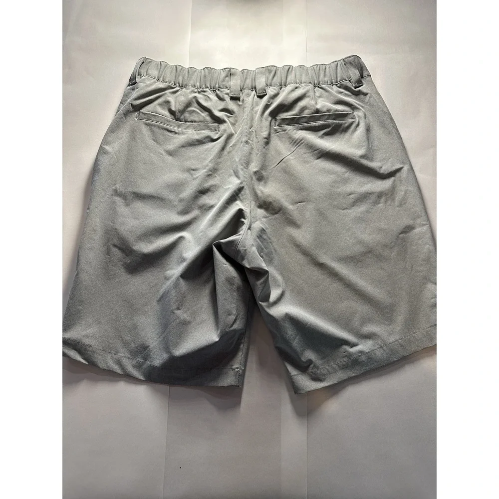 Banana Republic Men's Gray Solid Bermuda Shorts Elastic Waist Flat Front